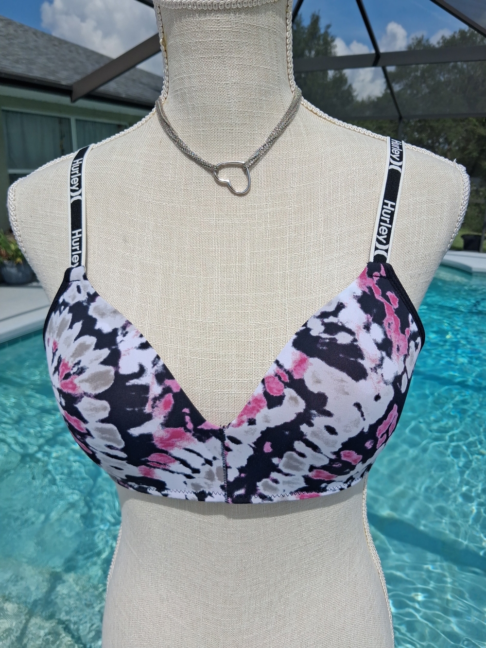 Hurley Black,White & Pink Tie Dye Wireless Bra Size 34B Logo Straps